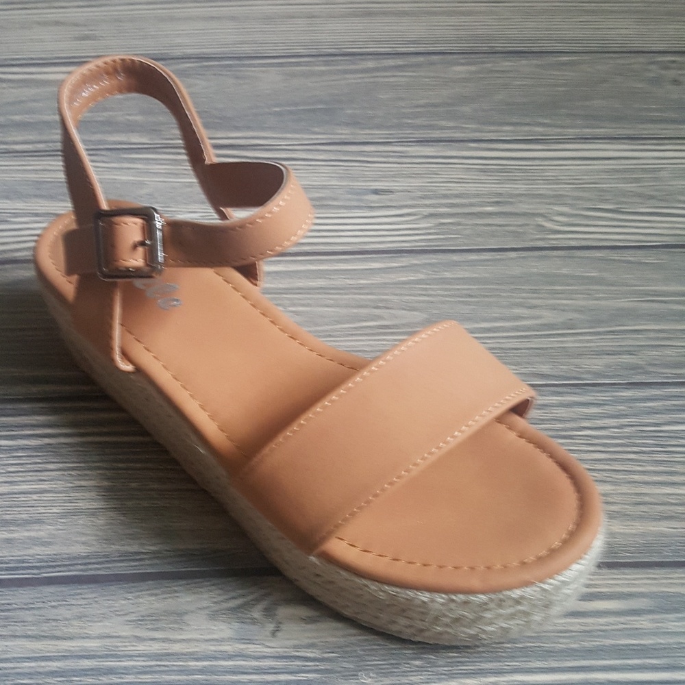 Tan Flatform Sandal - Picture 5 of 5